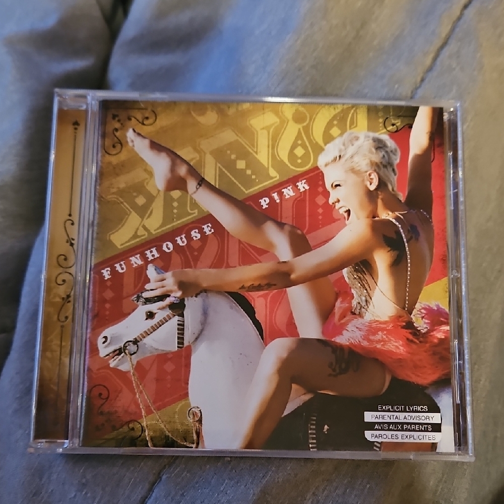 🌟3/$25🌟 Funhouse by the artist P!nk. Compact Disc (CD).